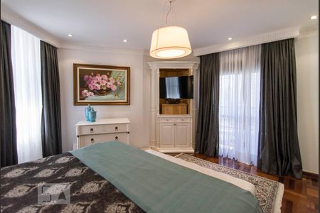 Apartamento à venda com 300m², 4 quartos e 4 vagasSuíte 3