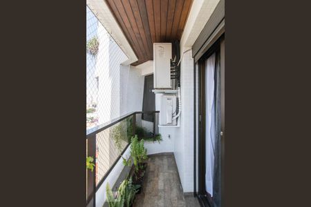 Apartamento à venda com 300m², 4 quartos e 4 vagasSacada Suíte 3