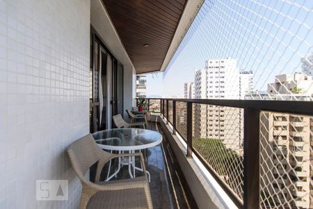 Apartamento à venda com 300m², 4 quartos e 4 vagasSacada