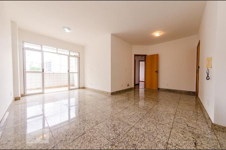 Sala de Apartamento com 3 quartos, 110m² Gutierrez