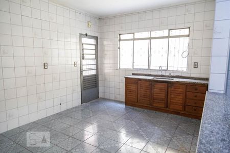 Casa para alugar com 154m², 3 quartos e 2 vagasCozinha