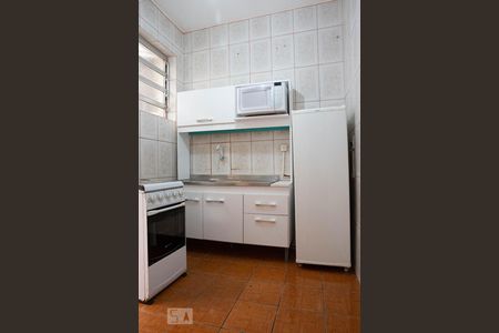 Cozinha de apartamento para alugar com 1 quarto, 34m² em Jardim Floresta, Porto Alegre