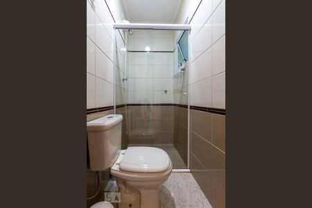 Banheiro de casa à venda com 3 quartos, 250m² em Jardim Fernandes, São Paulo