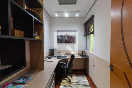 Casa para alugar com 250m², 4 quartos e 6 vagasQuarto 4