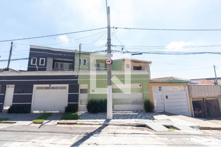 Casa para alugar com 250m², 4 quartos e 6 vagasFachada