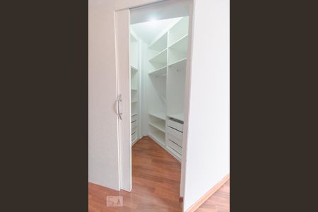 Apartamento à venda com 189m², 4 quartos e 2 vagasCloset