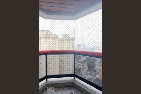 Apartamento à venda com 189m², 4 quartos e 2 vagasVaranda do quarto 2