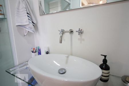 Apartamento à venda com 70m², 1 quarto e 1 vagaPia