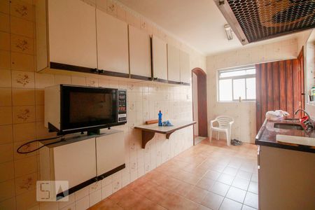 Casa à venda com 300m², 4 quartos e 4 vagas Casa à venda com 300m², 4 quartos e 4 vagasCozinha