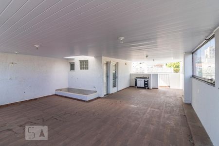 Casa à venda com 330m², 5 quartos e 4 vagasQuintal
