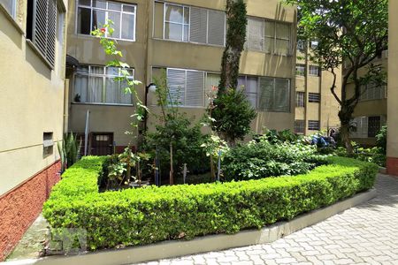 Apartamento à venda com 80m², 2 quartos e 1 vagaÁrea comum