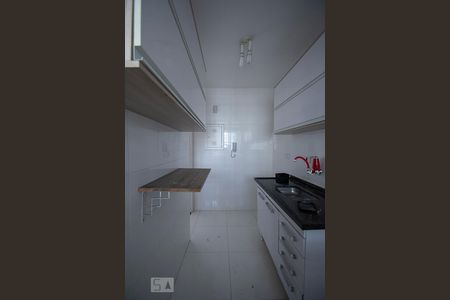 Cozinha de apartamento à venda com 2 quartos, 44m² em Santa Teresinha, São Paulo