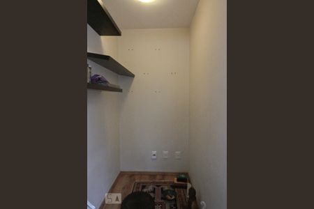 Closet do quarto 1 de apartamento para alugar com 2 quartos, 80m² em City América, São Paulo