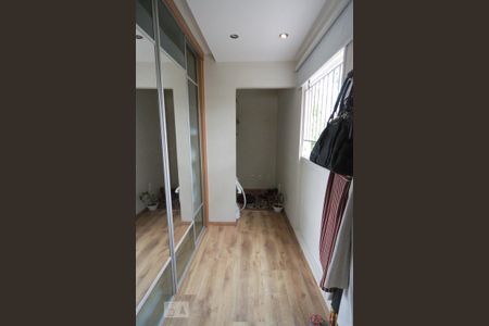 Closet do quarto 1 de apartamento para alugar com 2 quartos, 80m² em City América, São Paulo