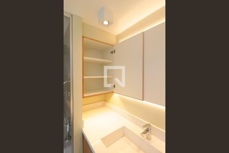 Apartamento para alugar com 130m², 2 quartos e 1 vagaBanheiro da Suíte - Armário