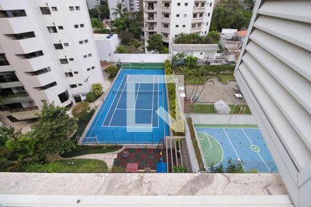 Apartamento para alugar com 130m², 2 quartos e 1 vagaVista do Closet da suíte