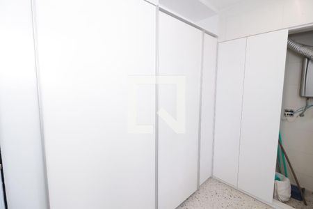Apartamento para alugar com 130m², 2 quartos e 1 vagaÁrea de Serviço - Armários