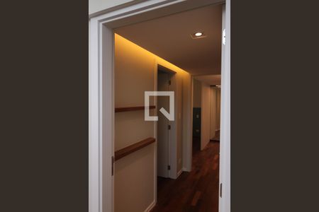 Apartamento para alugar com 130m², 2 quartos e 1 vagaCorredor Sala/Quarto