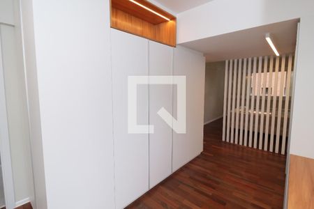 Apartamento para alugar com 130m², 2 quartos e 1 vagaCloset da suíte