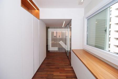 Apartamento para alugar com 130m², 2 quartos e 1 vagaCloset da suíte