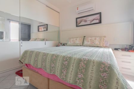 Apartamento à venda com 209m², 3 quartos e 3 vagas Apartamento à venda com 209m², 3 quartos e 3 vagasQuarto Suíte