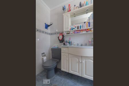 Apartamento à venda com 209m², 3 quartos e 3 vagas Apartamento à venda com 209m², 3 quartos e 3 vagasBanheiro Suíte