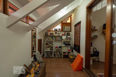 Casa à venda com 350m², 4 quartos e 3 vagas Casa à venda com 350m², 4 quartos e 3 vagasquarto 1