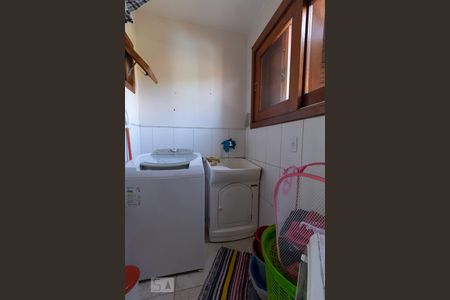 Casa à venda com 350m², 4 quartos e 3 vagas Casa à venda com 350m², 4 quartos e 3 vagasárea de serviço