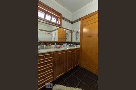 Casa à venda com 350m², 4 quartos e 3 vagas Casa à venda com 350m², 4 quartos e 3 vagasBanheiro do Quarto 2