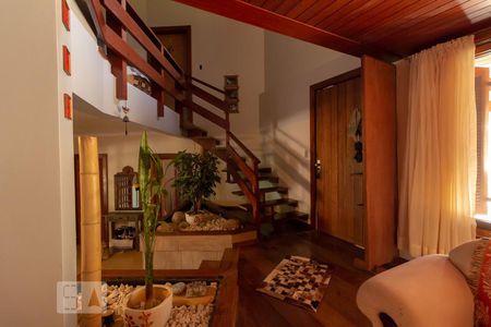 entrada de casa à venda com 4 quartos, 350m² em Jardim Itu Sabará, Porto Alegre