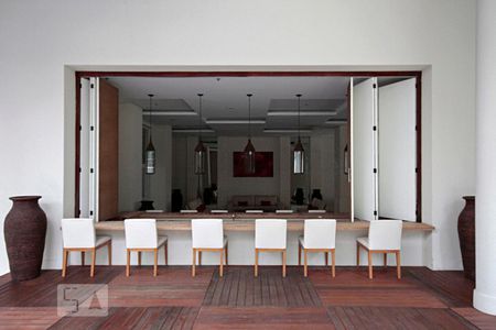 Apartamento para alugar com 105m², 1 quarto e 2 vagasÁrea da Piscina