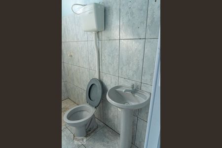 Banheiro - Torneira de apartamento para alugar com 1 quarto, 25m² em Campina, São Leopoldo