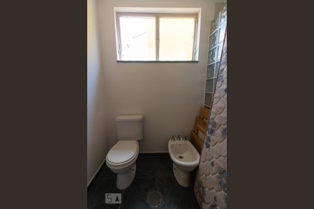 Casa à venda com 600m², 4 quartos e 4 vagasBanheiro - Quarto Suíte 3