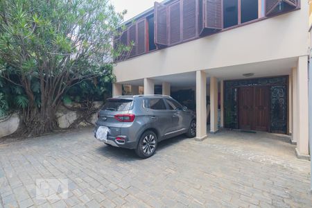 Casa à venda com 600m², 4 quartos e 4 vagasGaragem