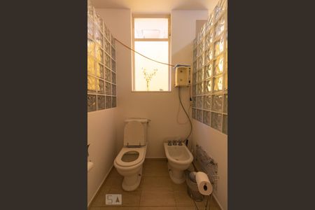 Casa à venda com 600m², 4 quartos e 4 vagasBanheiro - Quarto Suíte Master