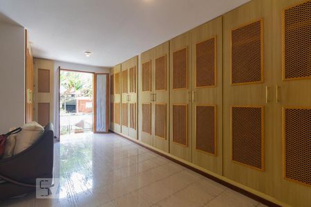 Casa à venda com 600m², 4 quartos e 4 vagasQuarto Suíte Master