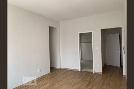 Sala de apartamento para alugar com 3 quartos, 90m² em Centro, Campinas