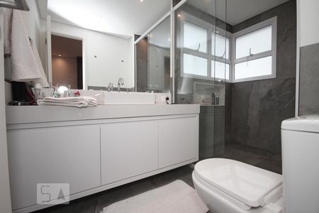 Apartamento para alugar com 213m², 3 quartos e 4 vagasSuíte 1