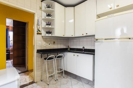 Apartamento para alugar com 55m², 2 quartos e 1 vaga Apartamento para alugar com 55m², 2 quartos e 1 vagaCozinha