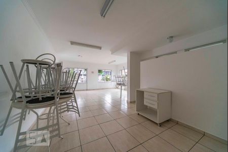 Apartamento para alugar com 50m², 2 quartos e 1 vaga Apartamento para alugar com 50m², 2 quartos e 1 vagaÁrea comum - Salão de festas