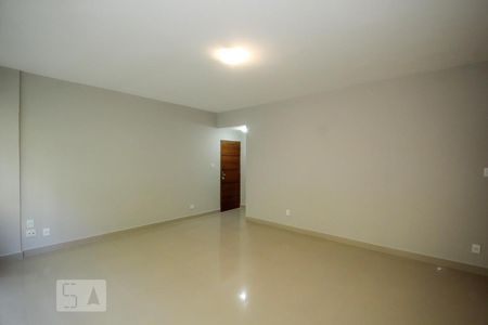 Sala de kitnet/studio para alugar com 3 quartos, 130m² em Copacabana, Rio de Janeiro