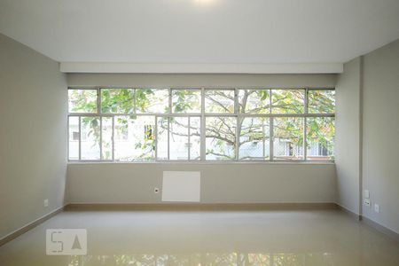 Sala de kitnet/studio para alugar com 3 quartos, 130m² em Copacabana, Rio de Janeiro