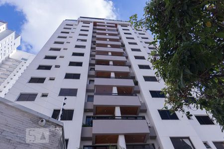 Apartamento para alugar com 72m², 3 quartos e 1 vagaFachada