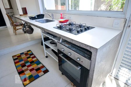 Cozinha de casa para alugar com 2 quartos, 90m² em Sumaré, São Paulo