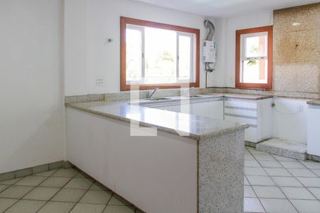 Casa de condomínio à venda com 579m², 5 quartos e 4 vagasCozinha