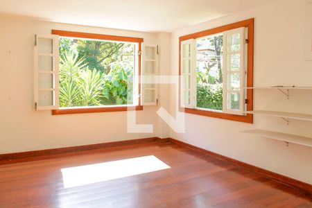 Casa de condomínio à venda com 579m², 5 quartos e 4 vagasQuarto 4 suíte