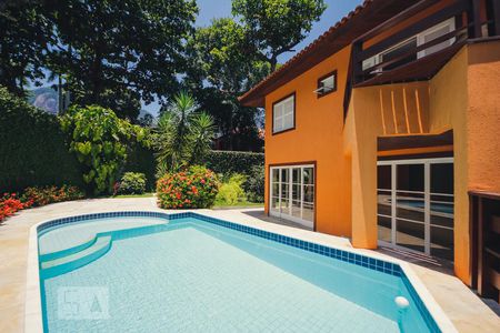 Piscina de casa de condomínio para alugar com 4 quartos, 579m² em Itanhangá, Rio de Janeiro