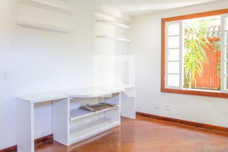 Sala de TV de casa de condomínio para alugar com 4 quartos, 579m² em Itanhangá, Rio de Janeiro