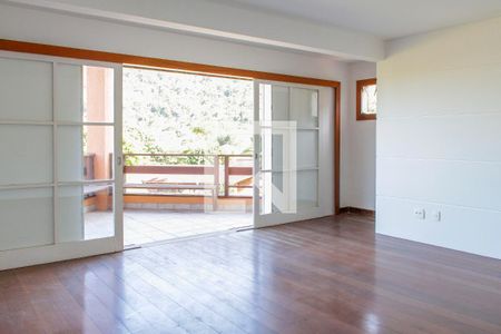 Casa de condomínio à venda com 579m², 5 quartos e 4 vagasQuarto 2 suíte