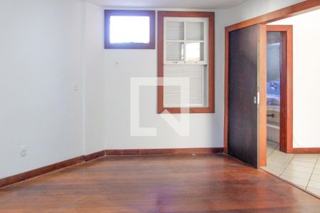 Sala de TV de casa de condomínio para alugar com 5 quartos, 579m² em Itanhangá, Rio de Janeiro